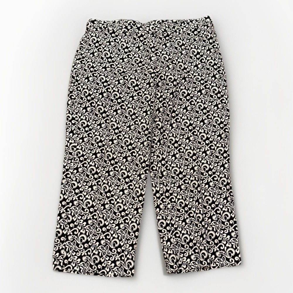 R.Q.T Black White Print Capri Cropped Pants Size 12 Cotton Spandex